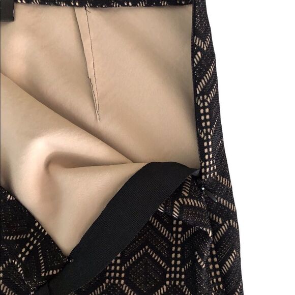 Ann Taylor Petite Lace Black Nude Skirt 0P - Picture 4 of 6